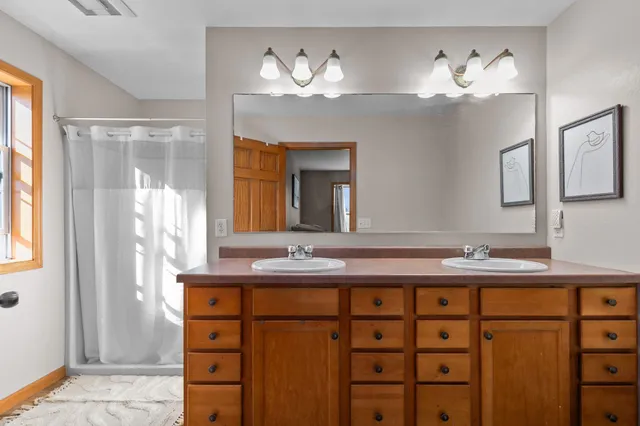 $479,900 | 4124 East Glory Lane, Appleton, WI 54913