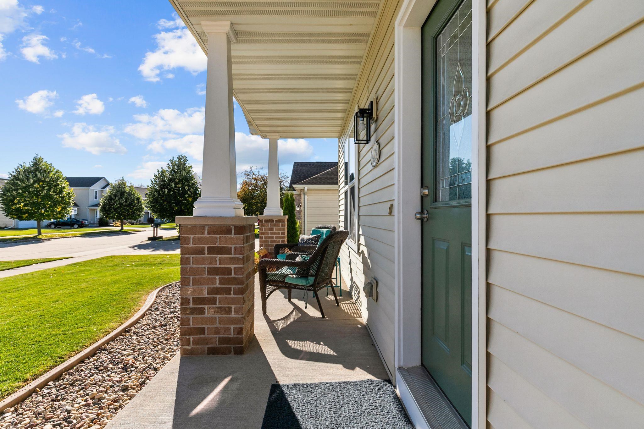 4124 East Glory Lane Appleton, WI 54913 - Photo 3 of 57