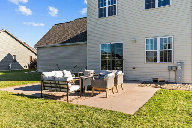 $479,900 | 4124 East Glory Lane, Appleton, WI 54913