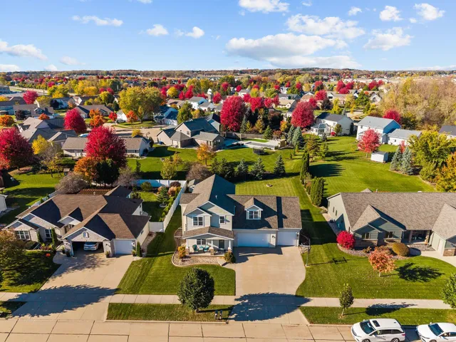$479,900 | 4124 East Glory Lane, Appleton, WI 54913