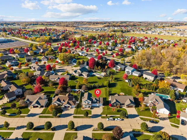 $479,900 | 4124 East Glory Lane, Appleton, WI 54913