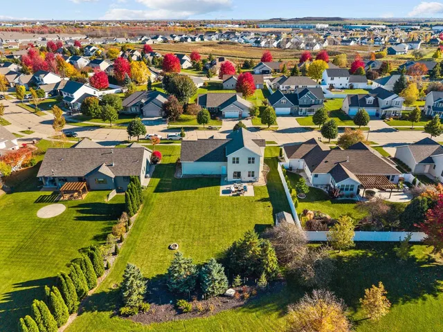 $479,900 | 4124 East Glory Lane, Appleton, WI 54913