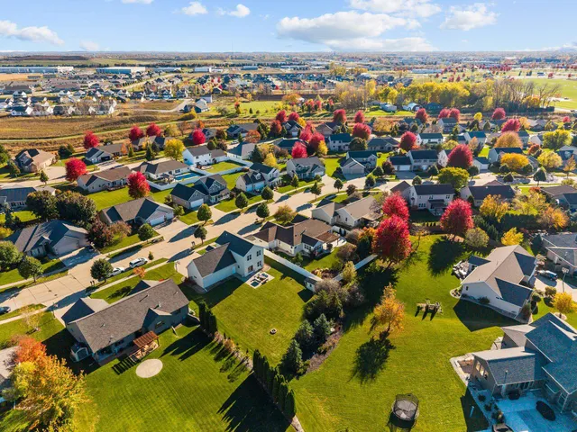 $479,900 | 4124 East Glory Lane, Appleton, WI 54913