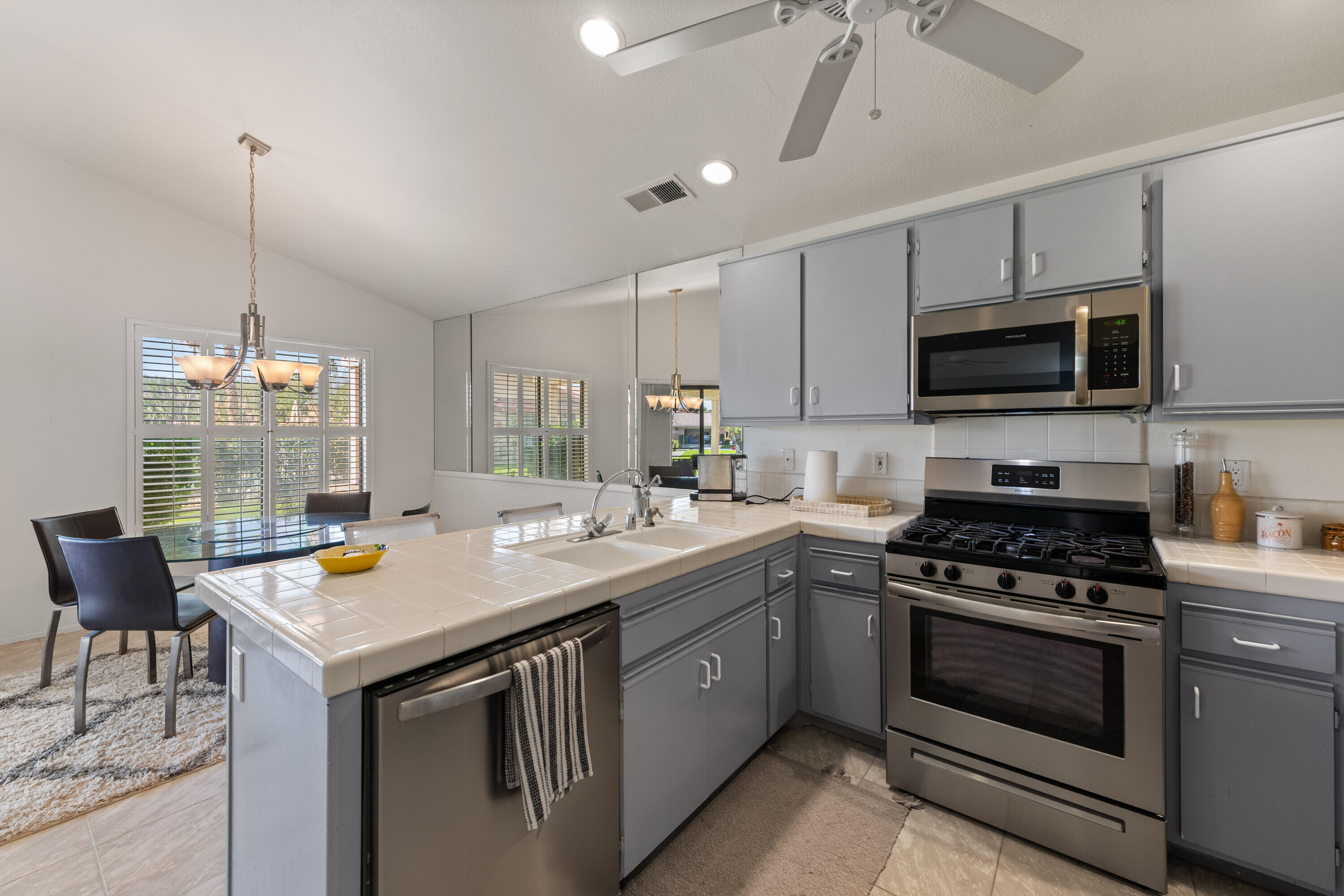 42885 Scirocco Road Palm Desert, CA 92211 - Photo 11 of 31 12_42885_Scirocco_Rd12_mls