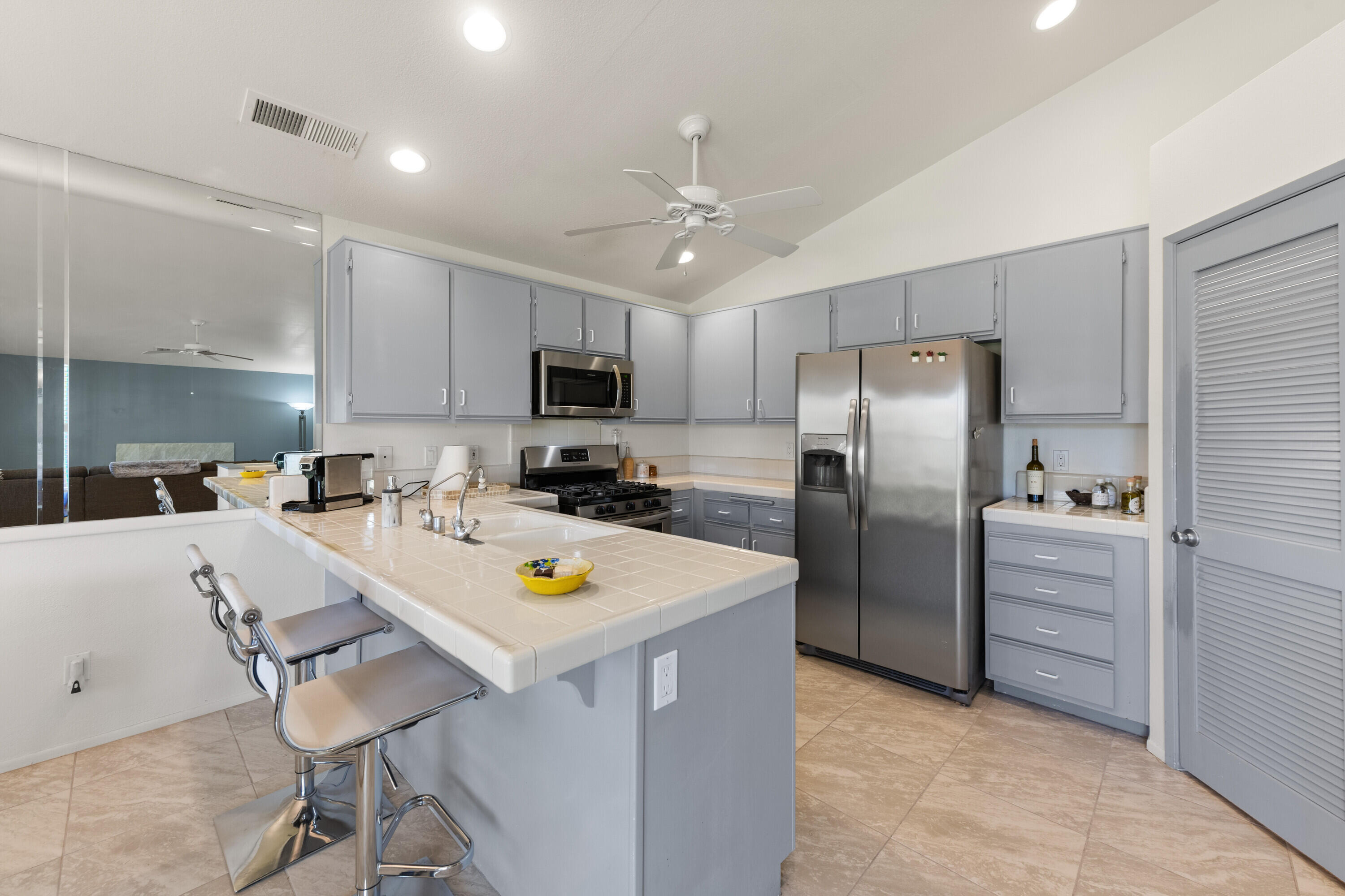 42885 Scirocco Road Palm Desert, CA 92211 - Photo 8 of 31 09_42885_Scirocco_Rd9_mls