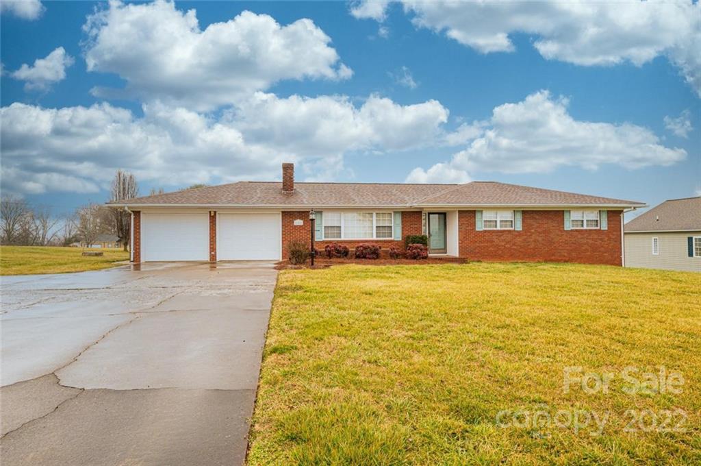 800 Enola Road Morganton, NC 28655 - Photo 1 of 45 Gallery Image 1