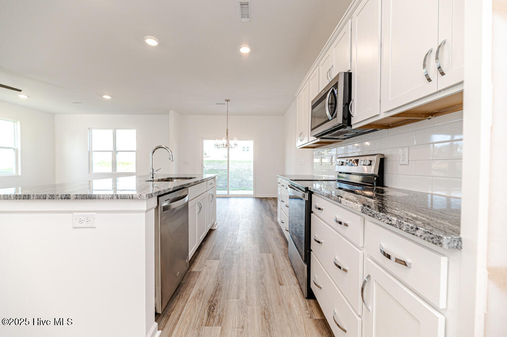 808 Cold Creek Road Aberdeen, NC 28315 - Photo 23 of 37 Similar model for Demonstration purposes only. Design selections and finishes may vary.