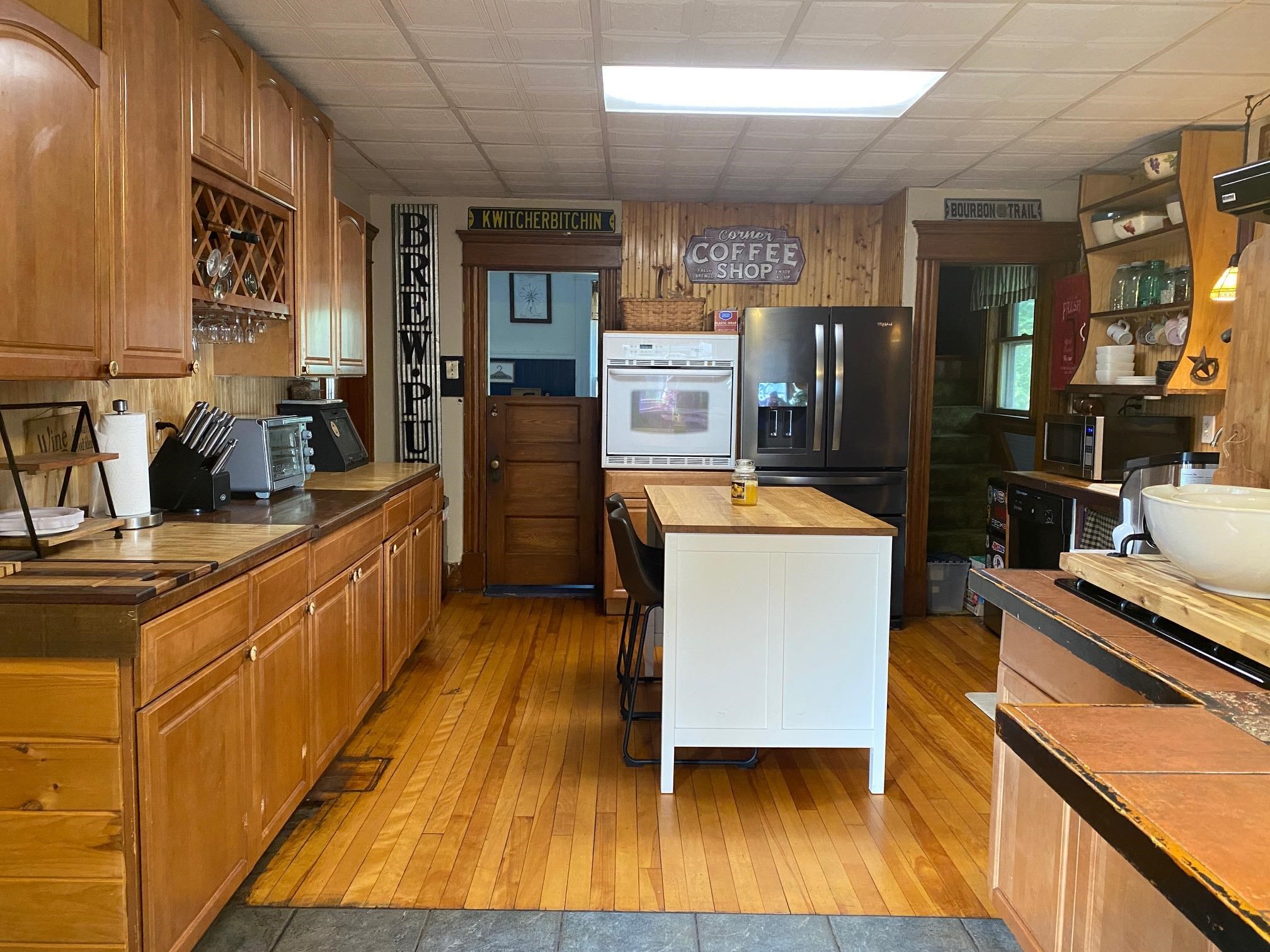 27 Franklin Street Barre, VT 05641 - Photo 3 of 18