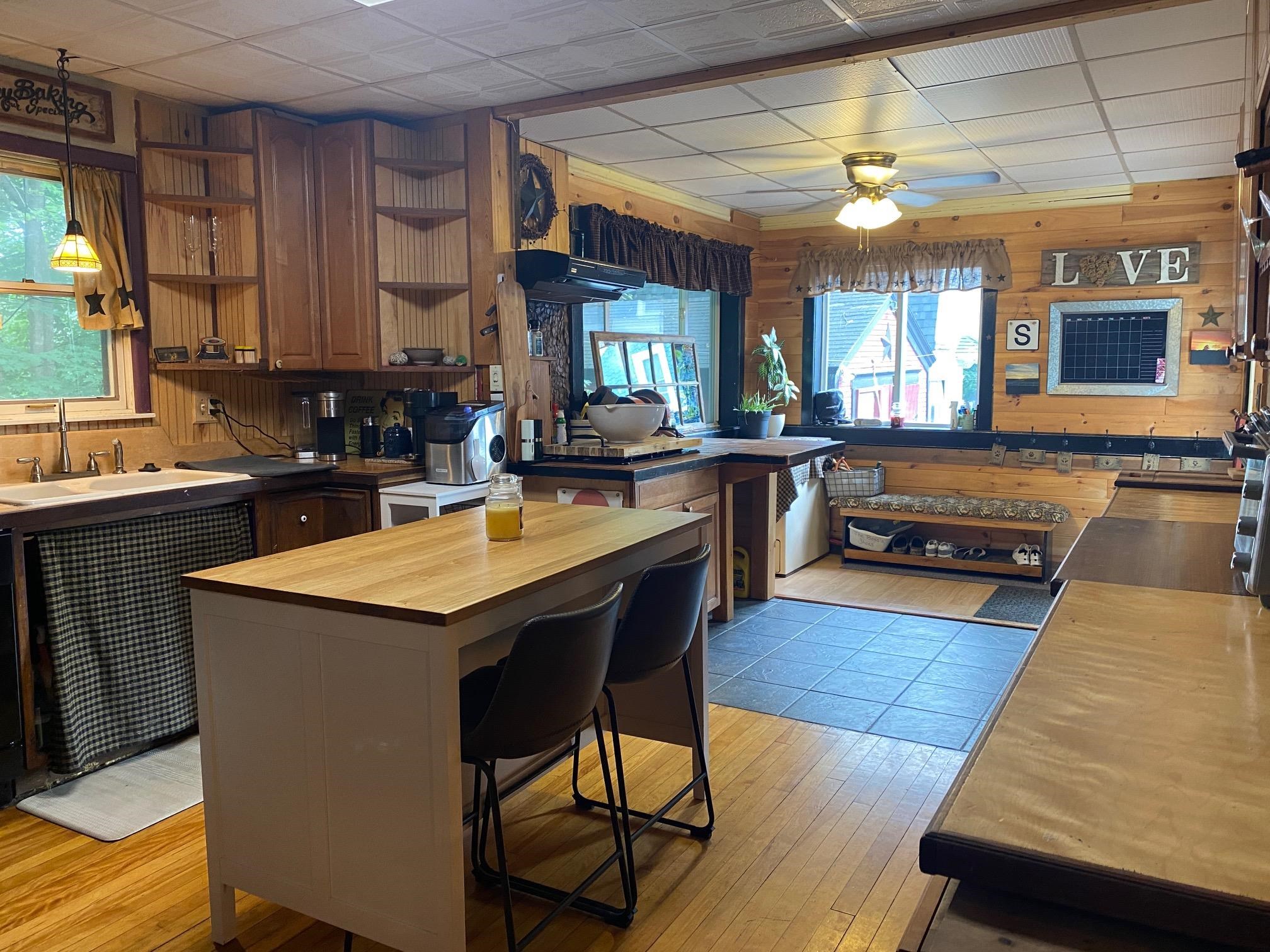 27 Franklin Street Barre, VT 05641 - Photo 5 of 18