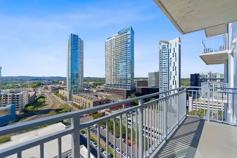 $575,000 | 222 West Avenue, Unit 1412, Austin, TX 78701