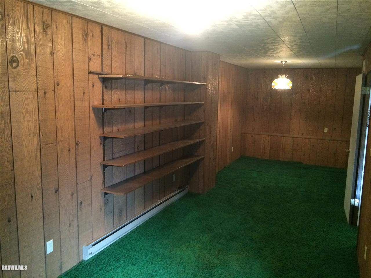 1345 Ridgefield Road Freeport, IL 61032 - Photo 19 of 24 Gallery Image 19