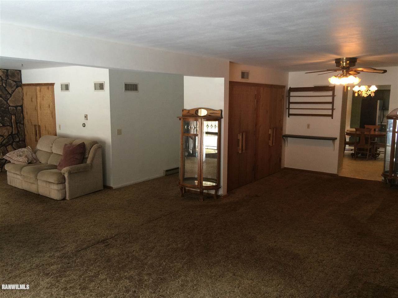 1345 Ridgefield Road Freeport, IL 61032 - Photo 8 of 24 Gallery Image 8