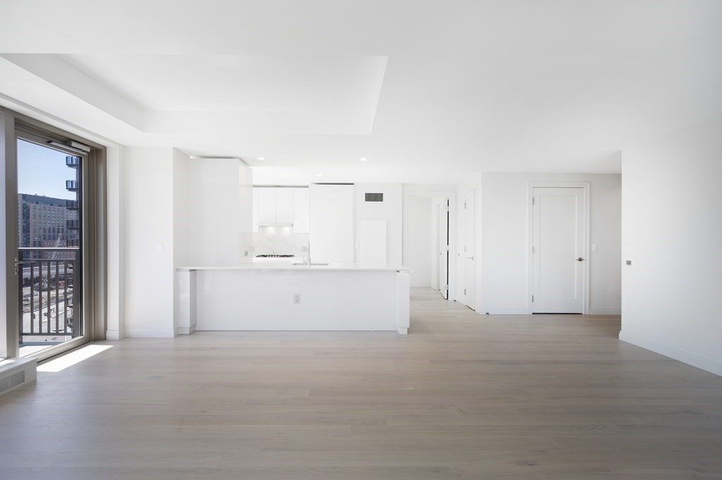 135 Seaport Boulevard, Unit 2007 Boston, MA 02210 - Photo 3 of 29