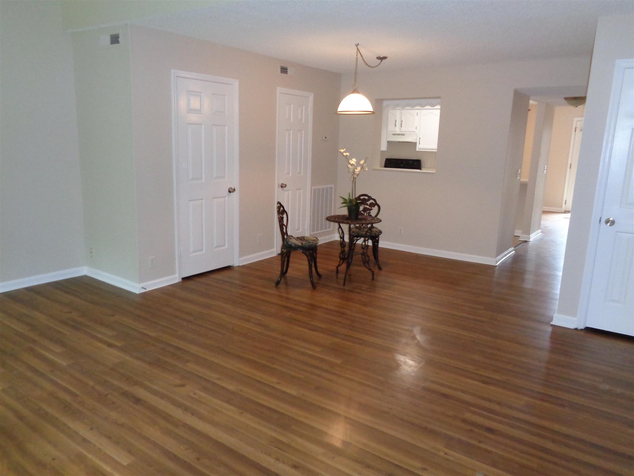 4001 Anderson Road, Unit I55 Nashville, TN 37217 - Photo 5 of 15 Dining area