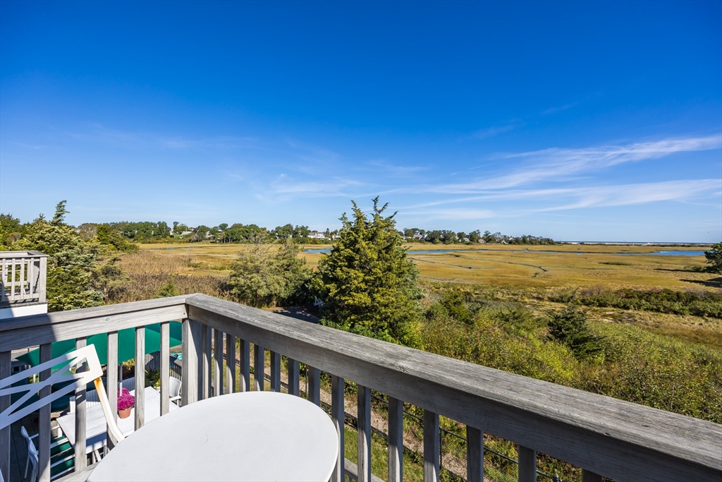 3 Boardwalk Road Sandwich, MA 02563 - Photo 6 of 39
