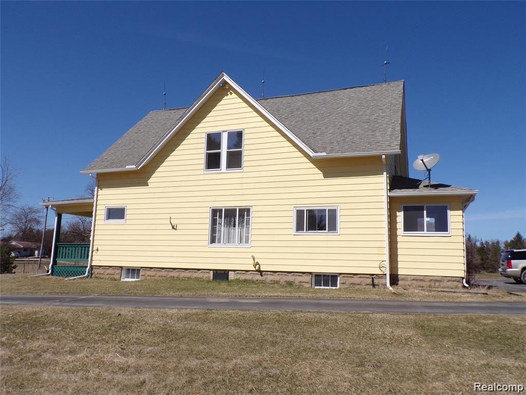 7139 Washburn Road Goodrich, MI 48438 - Photo 3 of 24 side of house.JPG