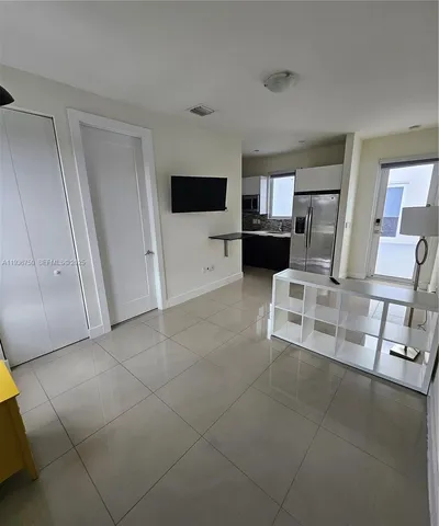 $1,850 | 6410 Northwest 105th Place, Unit STUDIO, Doral, FL 33178