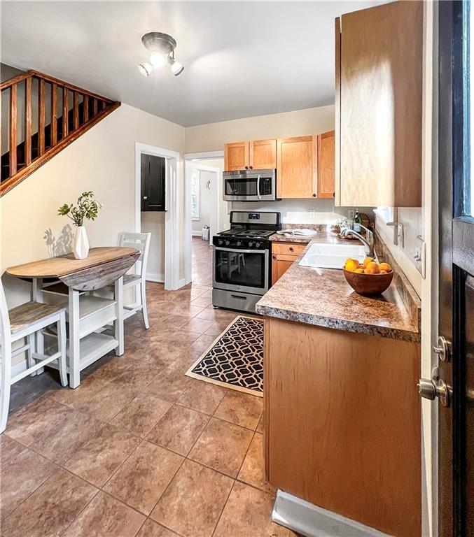 18 Wilkins Road Pittsburgh, PA 15221 - Photo 11 of 23 Gallery Image 11