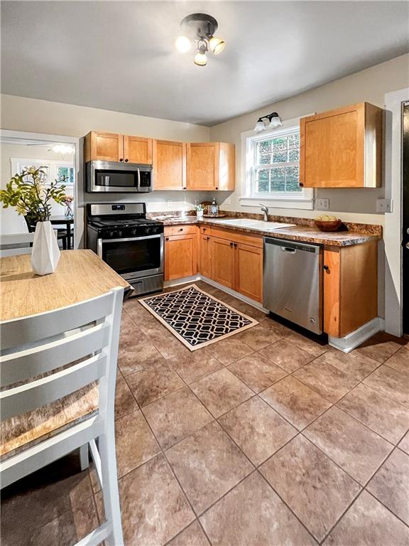 18 Wilkins Road Pittsburgh, PA 15221 - Photo 12 of 23 Gallery Image 12