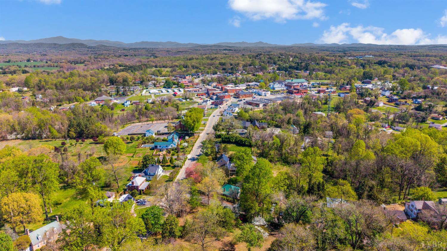 113 Garland Avenue Amherst, VA 24521 - Photo 33 of 37