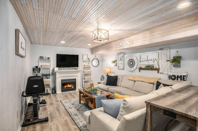 $359,000 | 56777 M-51 South, Dowagiac, MI 49047