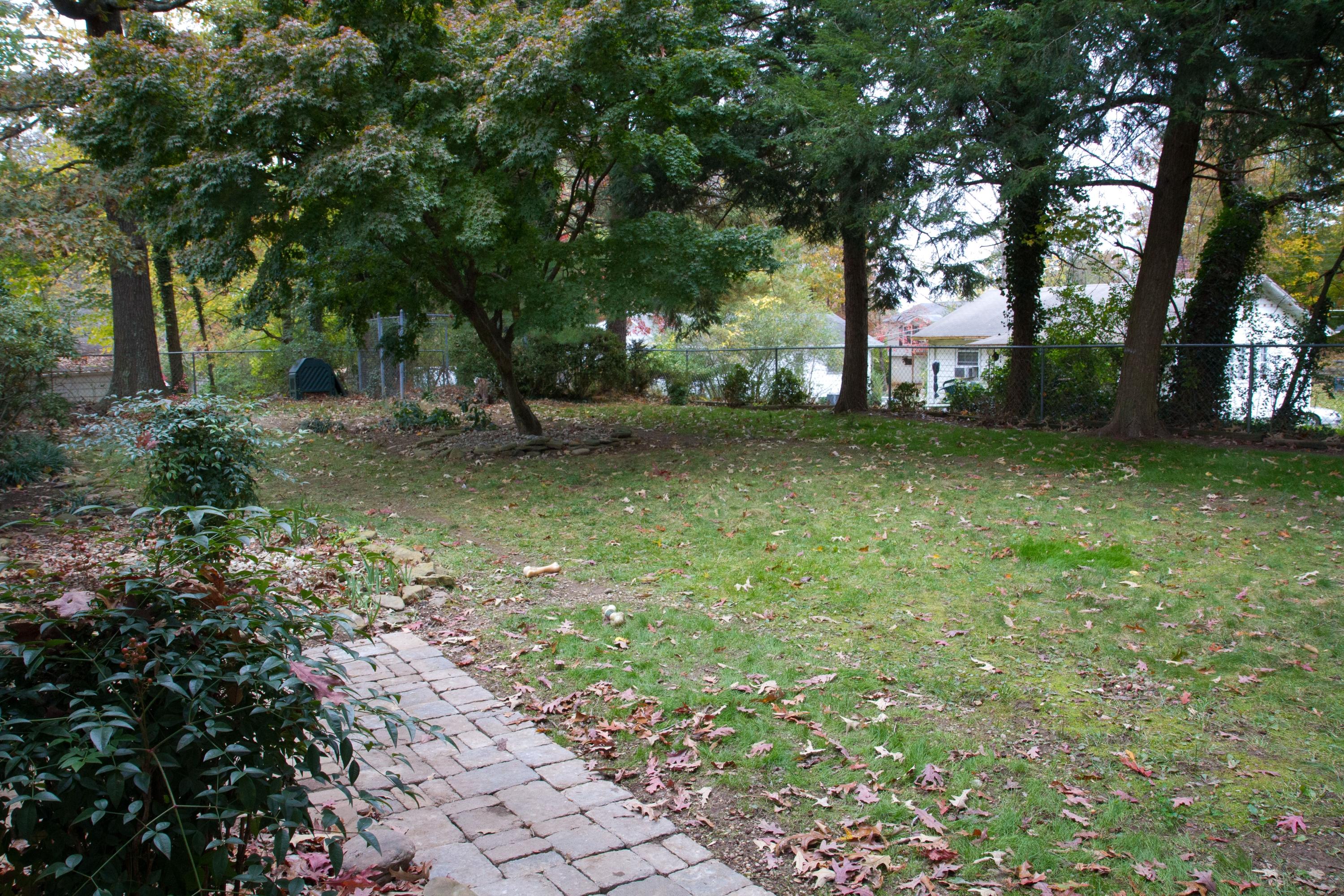102 East Malta Road Oak Ridge, TN 37830 - Photo 6 of 21 backyard2