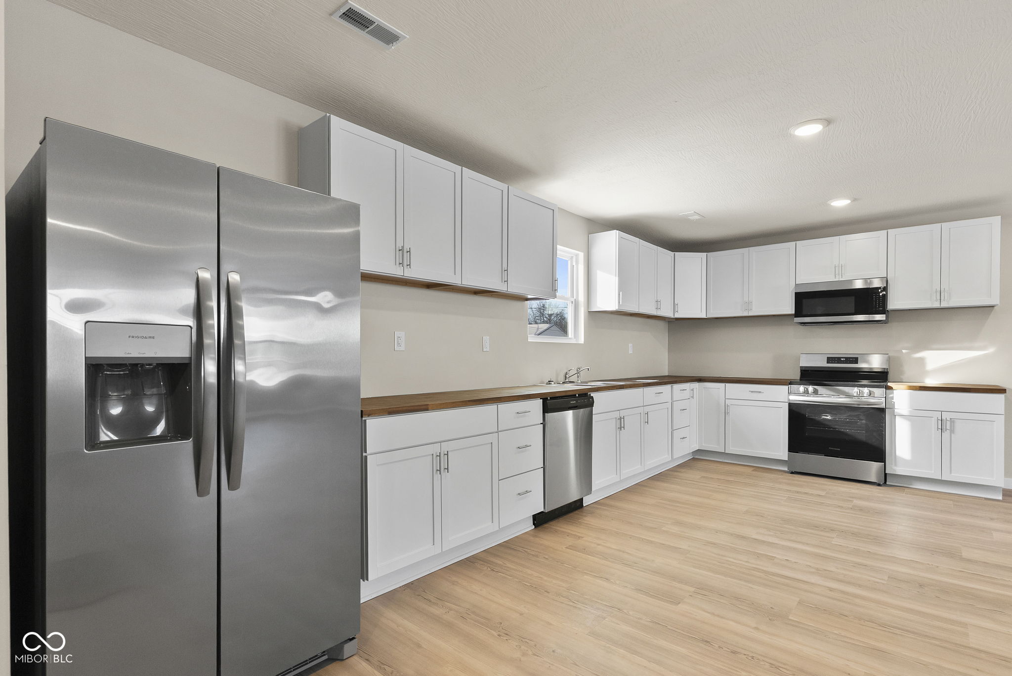 982 North 3rd Street Austin, IN 47102 - Photo 11 of 26
