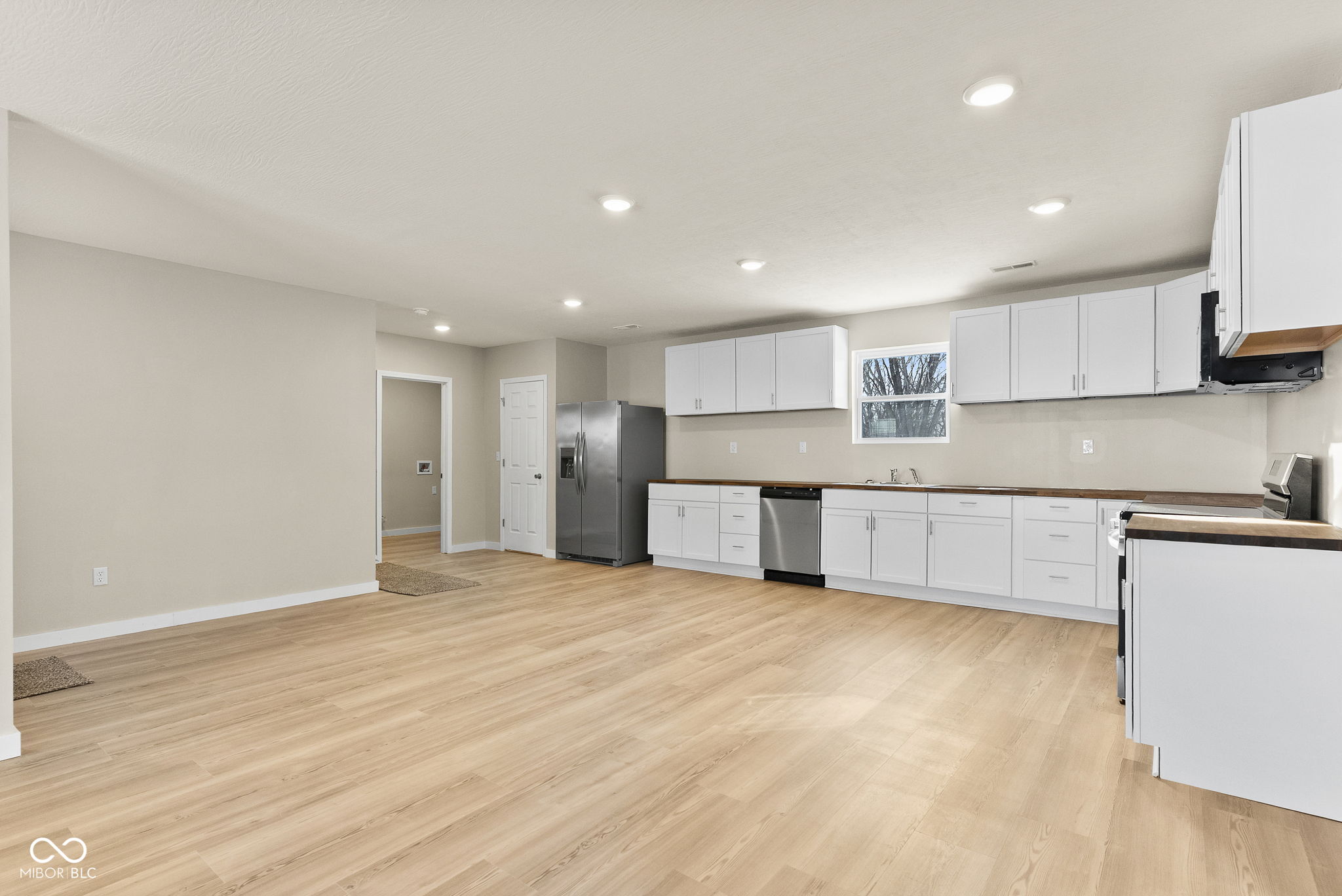 982 North 3rd Street Austin, IN 47102 - Photo 9 of 26