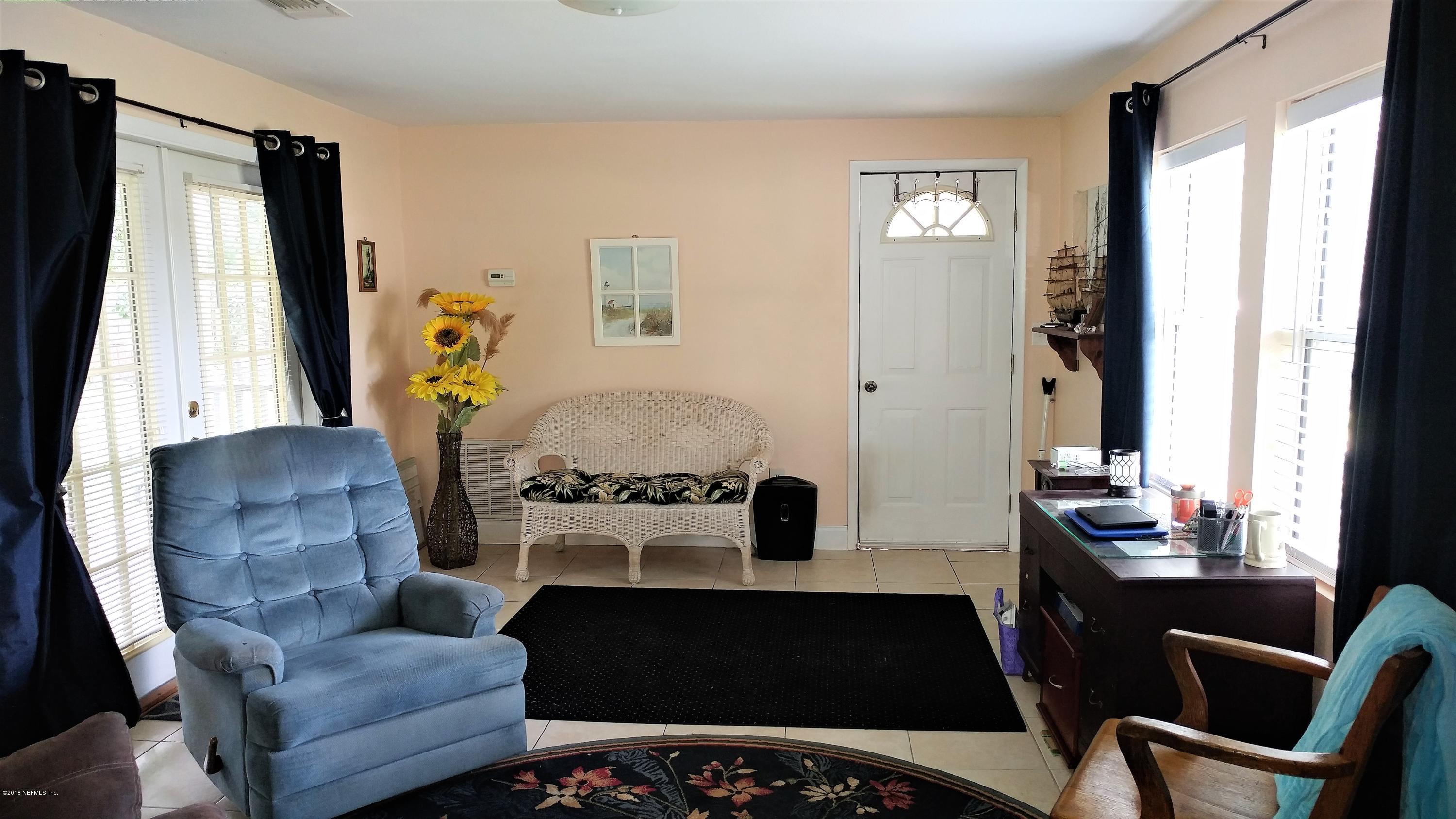5080 Pinon Road Keystone Heights, FL 32656 - Photo 3 of 18 livingroom 1