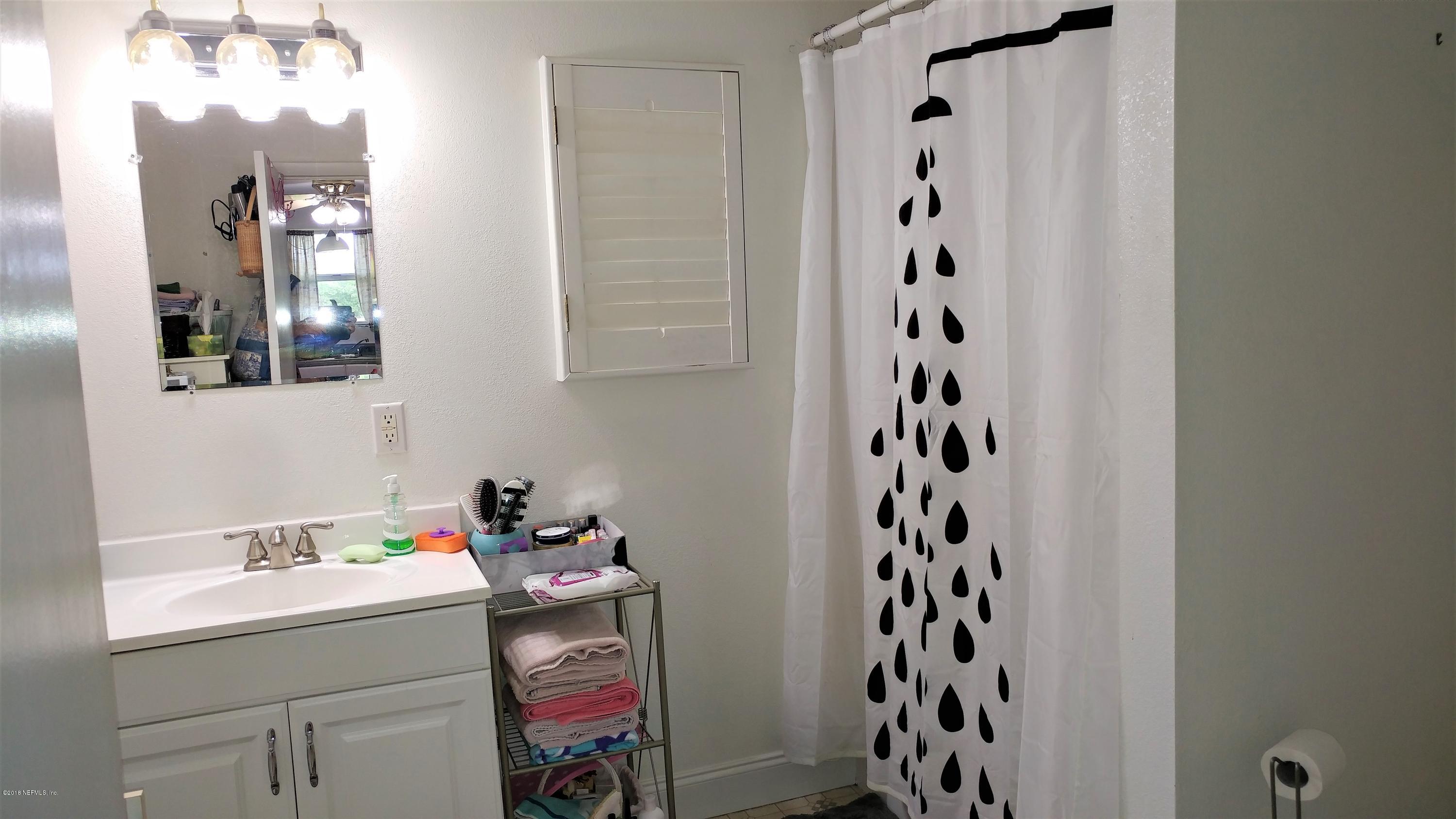 5080 Pinon Road Keystone Heights, FL 32656 - Photo 10 of 18 bathroom 1