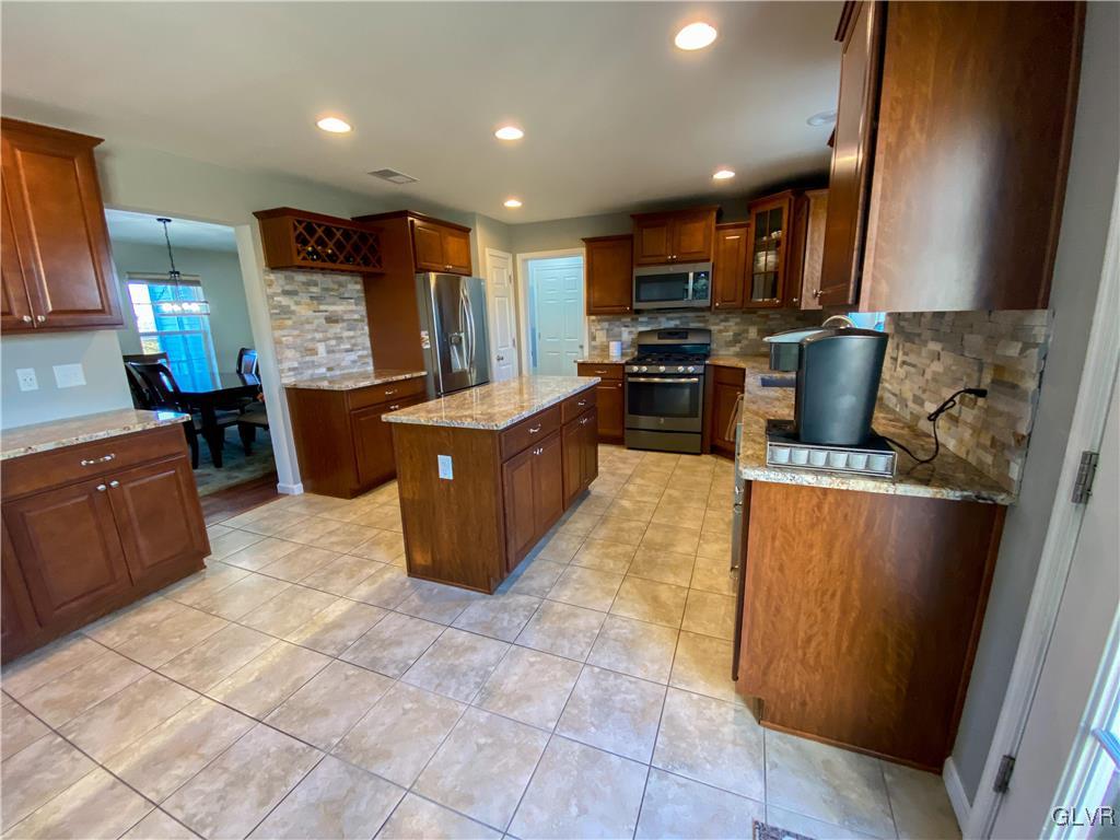 264 Johnson Road Bangor, PA 18013 - Photo 8 of 35 Gallery Image 8