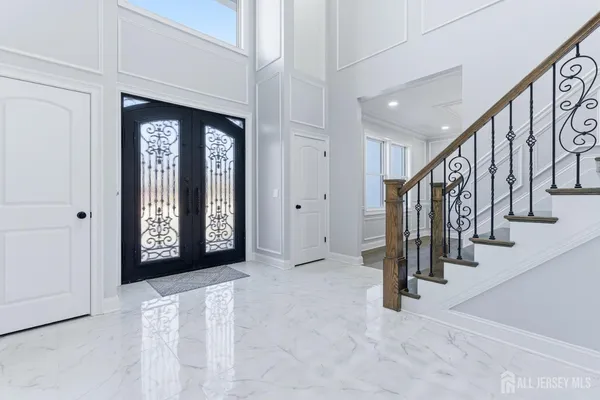 a view of entryway and hall