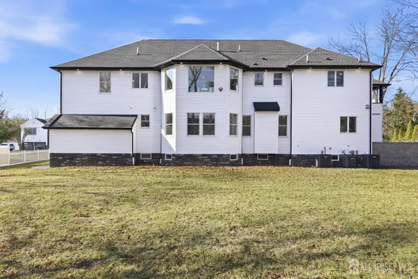 $2,050,000 | 4 Hemlock Drive, Edison, NJ 08820