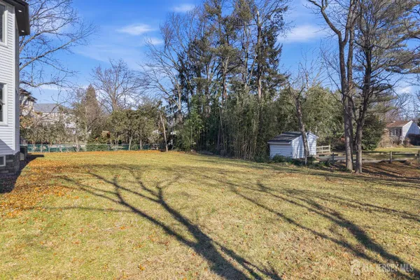 $2,050,000 | 4 Hemlock Drive, Edison, NJ 08820