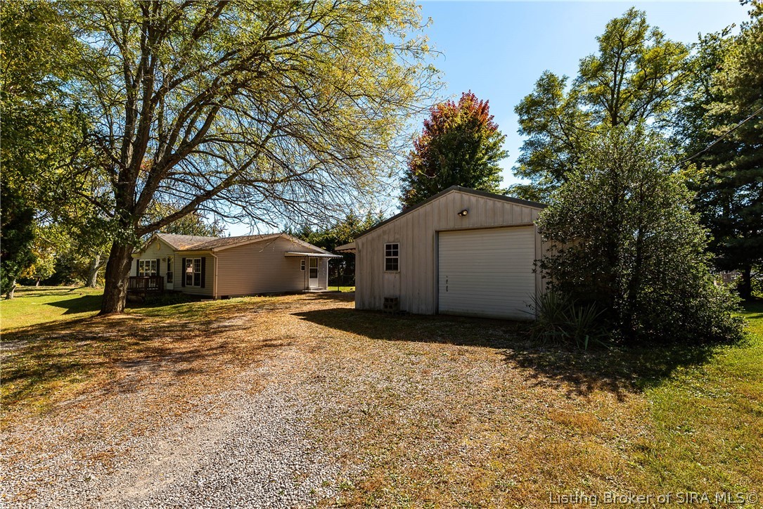 6811 Frank Ott Road Georgetown, IN 47122 - Photo 4 of 30