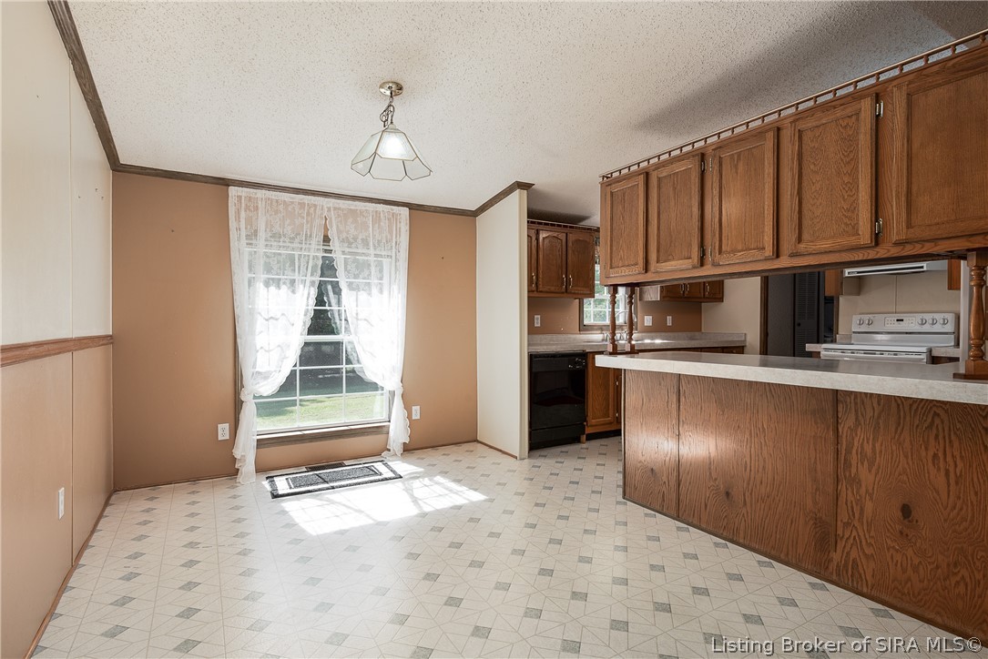 6811 Frank Ott Road Georgetown, IN 47122 - Photo 8 of 30