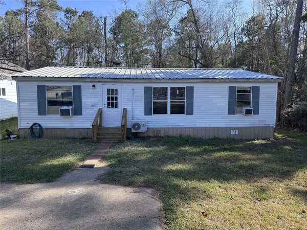 $1,250 | 934 Queenswood, Montgomery, TX 77316