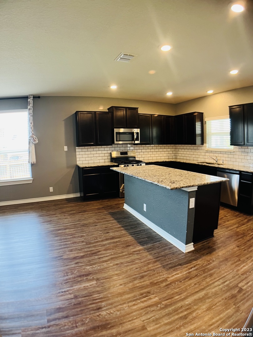 8732 Riddles Peak San Antonio, TX 78254 - Photo 5 of 18