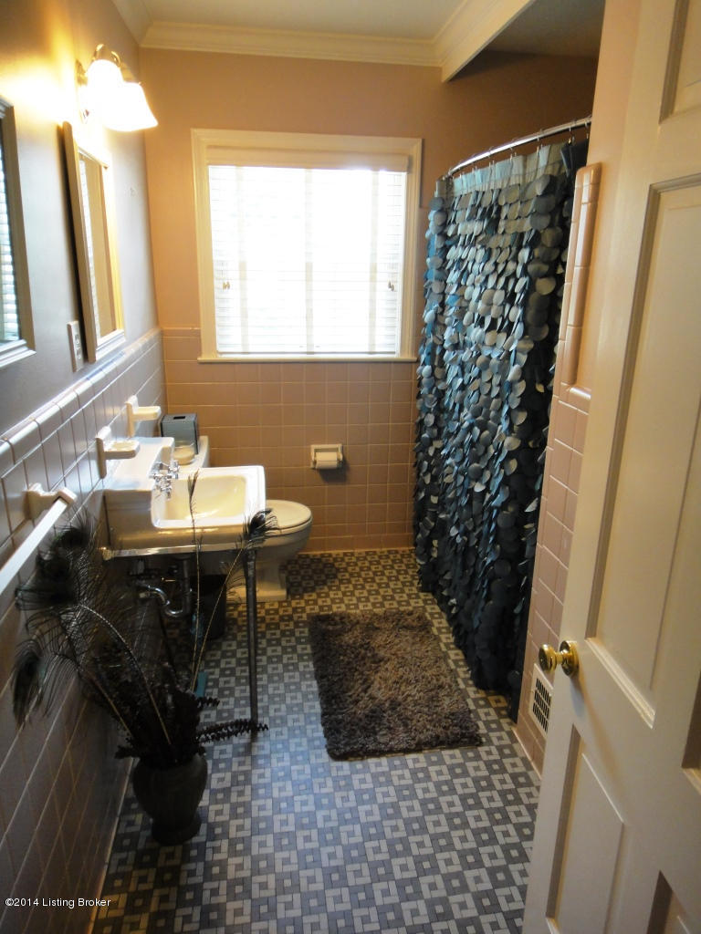 505 Brandon Road Louisville, KY 40207 - Photo 13 of 40 4