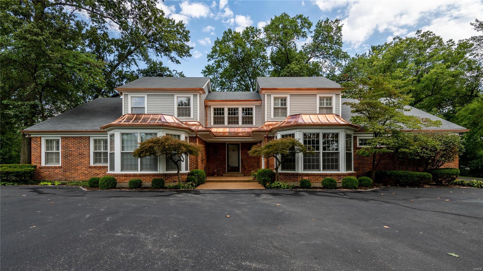 1240 Lay Road St. Louis, MO 63124 - Photo 1 of 55