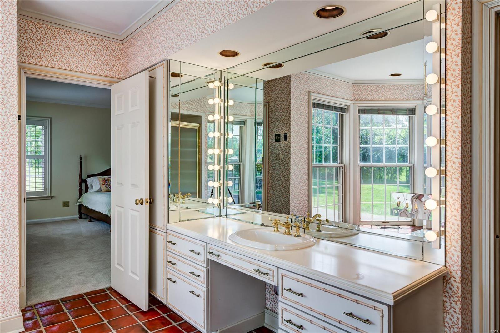 1240 Lay Road St. Louis, MO 63124 - Photo 24 of 55