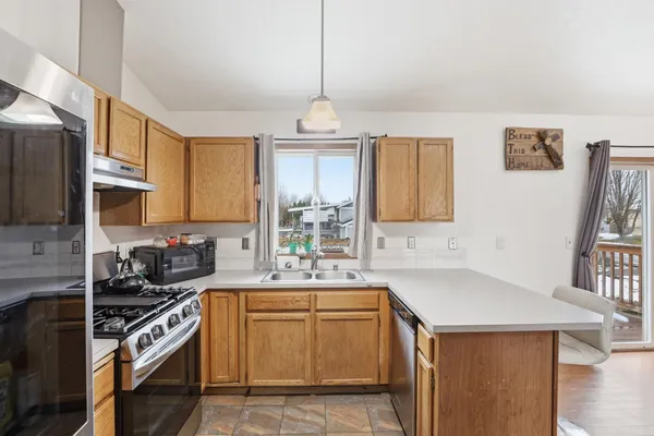 $725,000 | 25421 East Joseph Avenue, Newman Lake, WA 99025