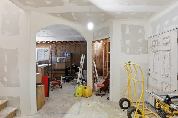 $725,000 | 25421 East Joseph Avenue, Newman Lake, WA 99025