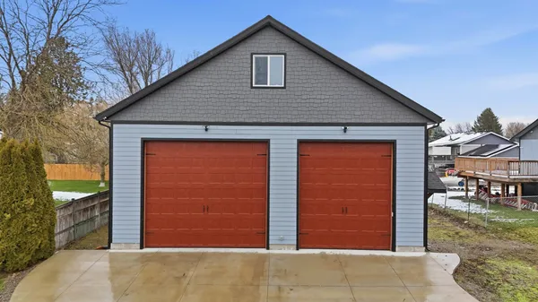 $725,000 | 25421 East Joseph Avenue, Newman Lake, WA 99025