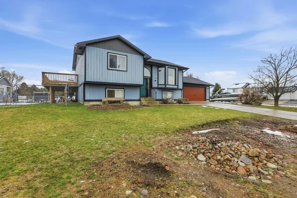 $725,000 | 25421 East Joseph Avenue, Newman Lake, WA 99025