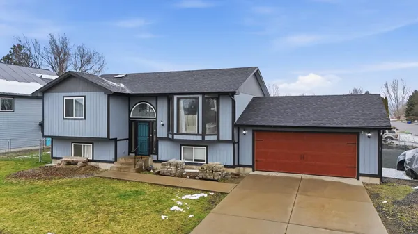 $725,000 | 25421 East Joseph Avenue, Newman Lake, WA 99025