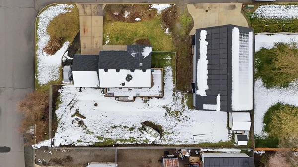 $725,000 | 25421 East Joseph Avenue, Newman Lake, WA 99025