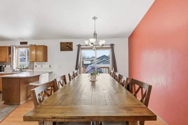 $725,000 | 25421 East Joseph Avenue, Newman Lake, WA 99025