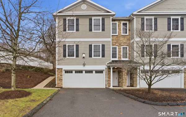 $579,000 | 53 Grassy Plain Street, Unit B5, Bethel, CT 06801