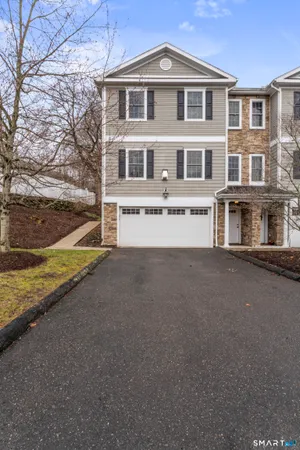 $579,000 | 53 Grassy Plain Street, Unit B5, Bethel, CT 06801